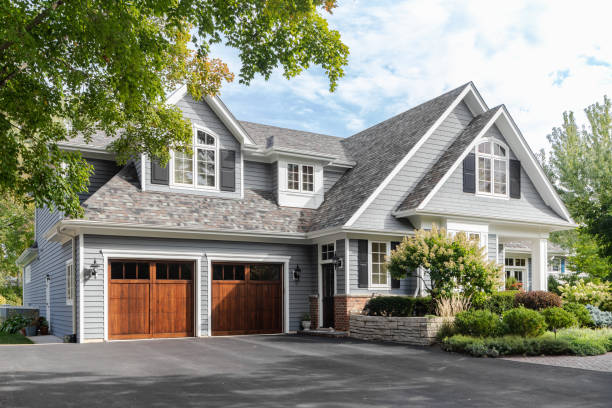 Best Roof Inspection  in Colfax, IA